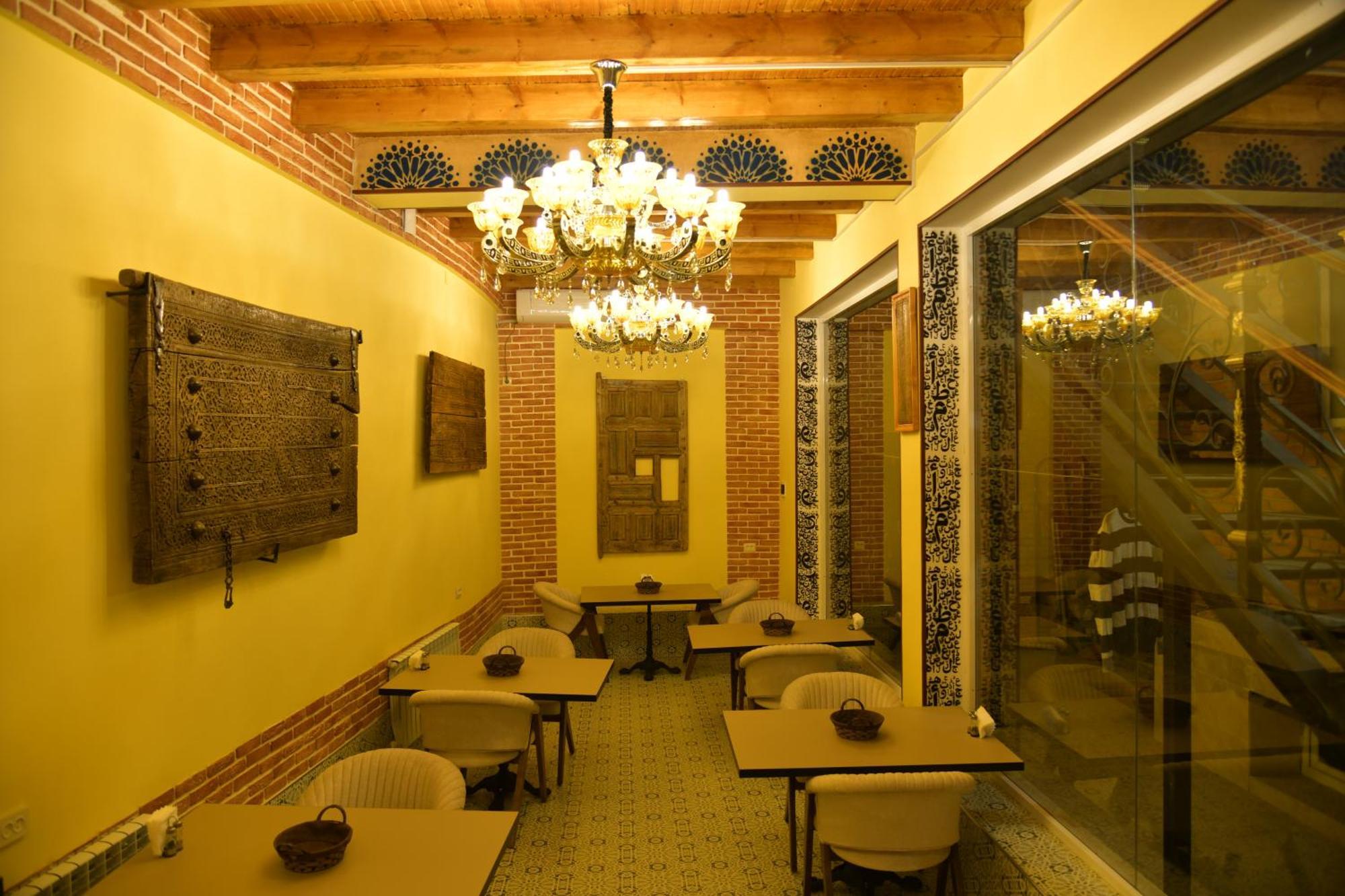 Mulberry Hotel Tasjkent Buitenkant foto