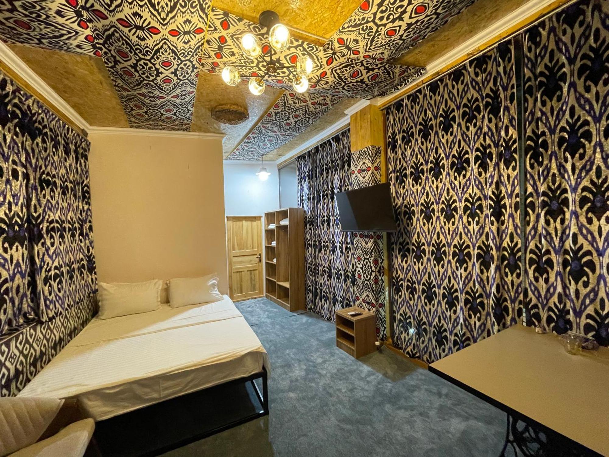 Mulberry Hotel Tasjkent Buitenkant foto
